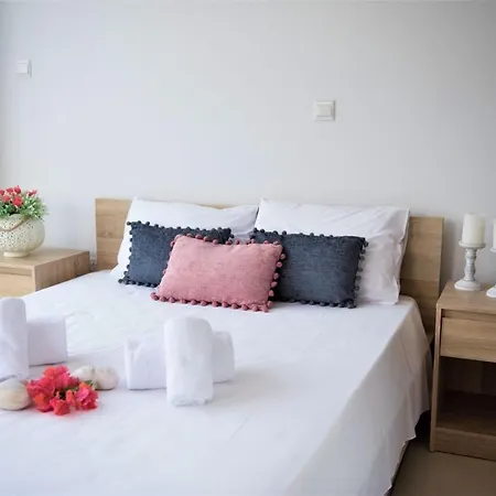 Ultramarine Villa *